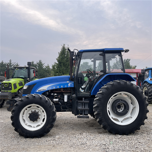 135HP использовал NEW HOLLAND 1354 TRACTOR 4WD